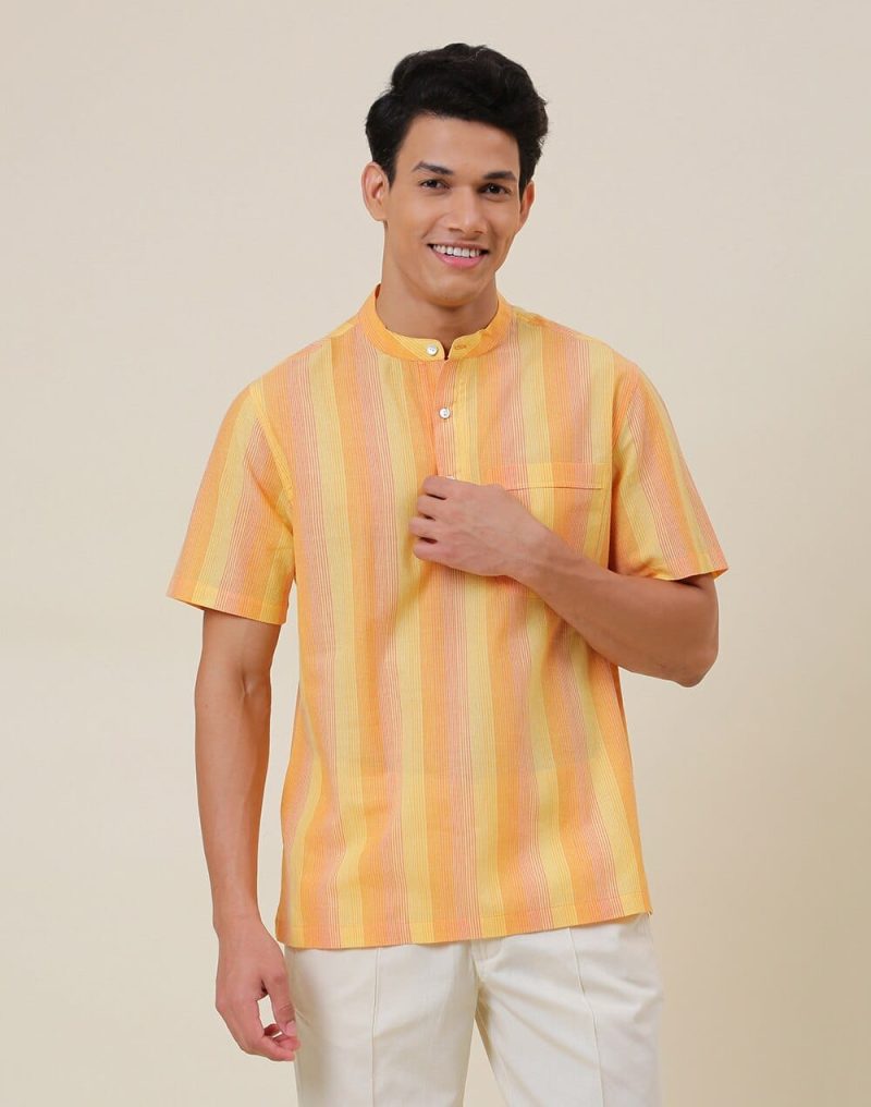 Men Regular Fit Printed Spread Casual Shirt