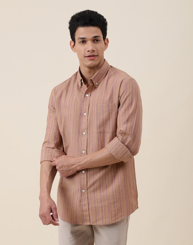 Men Regular Fit Printed Spread Casual Shirt