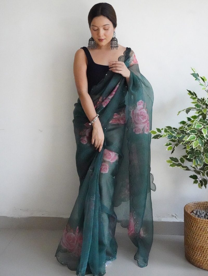 women printed saree - Image 3