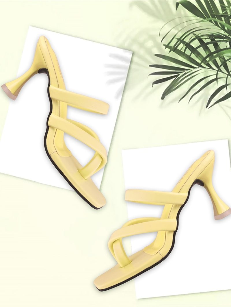 women slip on sandal - Image 2