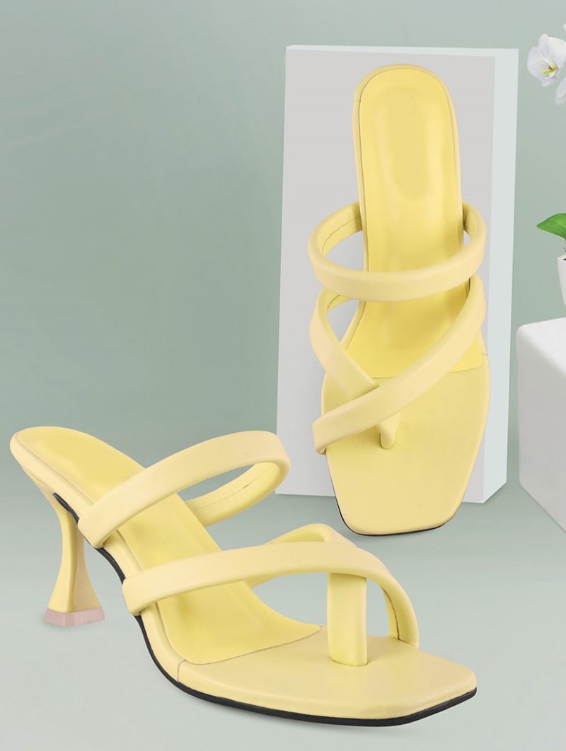 women slip on sandal - Image 3